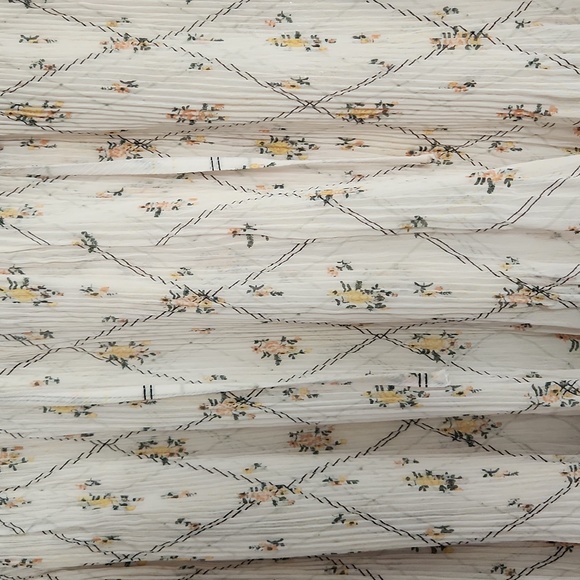 Lauren Conrad blouse - Picture 3 of 3